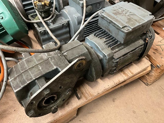 Elektromotor (9x) - afbeelding 8 van  9
