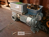 Elektromotor voor sectionale poort + hijskettingen - afbeelding 5 van  6