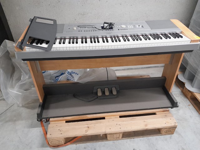Elektronische piano yamaha - afbeelding 1 van  4