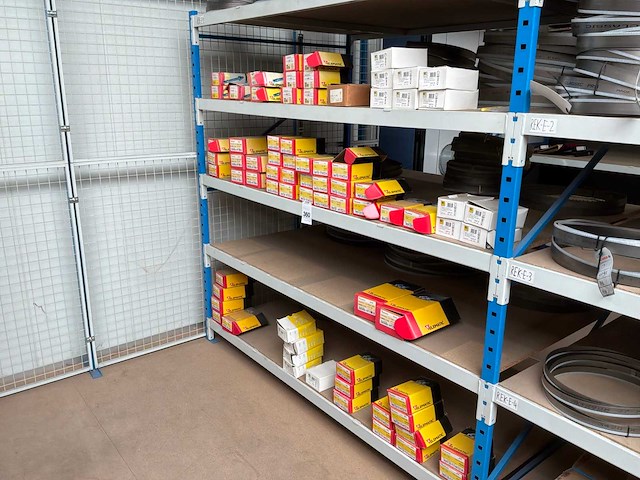 Elematic grote partij muur pluggen - afbeelding 1 van  11