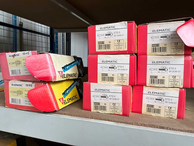 Elematic grote partij muur pluggen - afbeelding 5 van  11