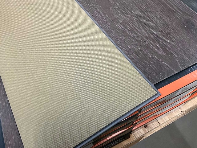 Elemental klik pvc vloer iconic oak arezzo totaal 31,84 m² - afbeelding 8 van  8