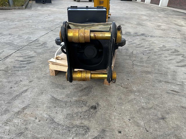 Elephant - 2025 - emps80m-e - betonschaar - afbeelding 10 van  12