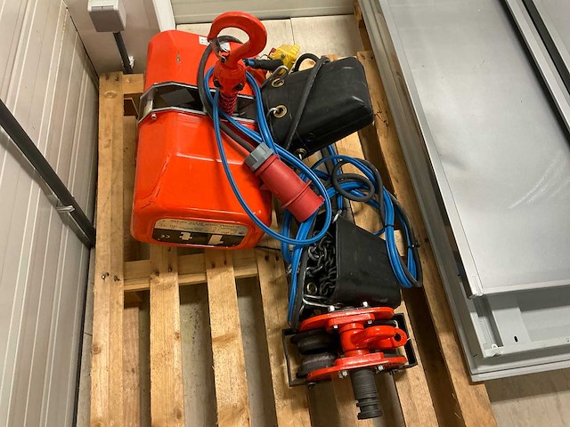 Elephant chan fb kettingtakel - afbeelding 1 van  5