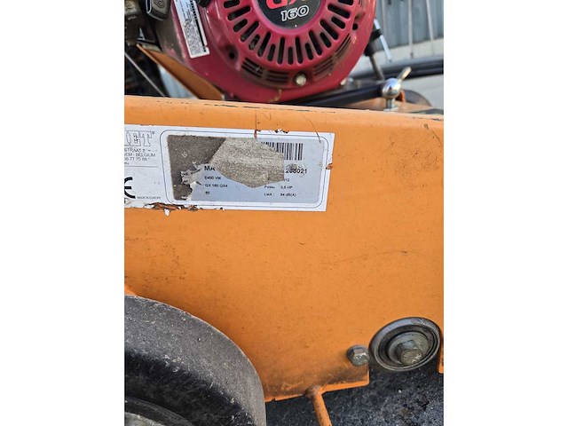 Eliet - e450 vm - verticuteermachine - afbeelding 2 van  2