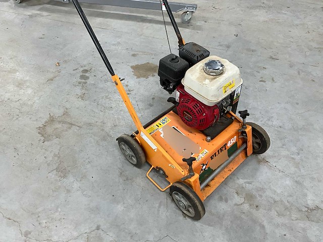 Eliet 450 verticuteermachine - functioneel - afbeelding 1 van  4