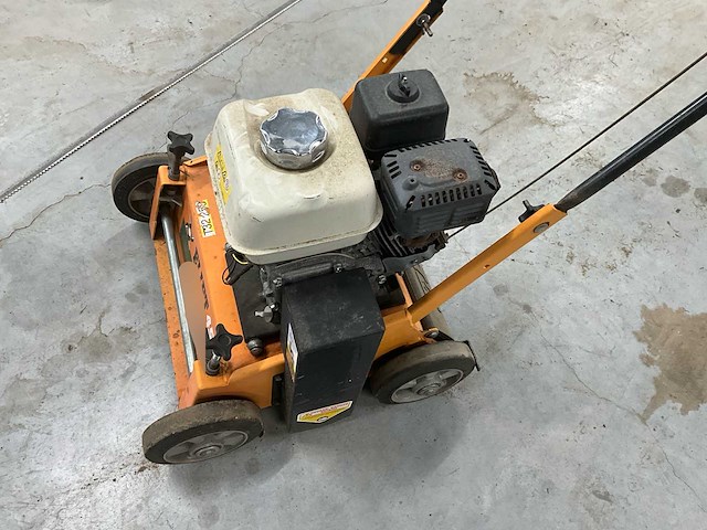 Eliet 450 verticuteermachine - functioneel - afbeelding 3 van  5