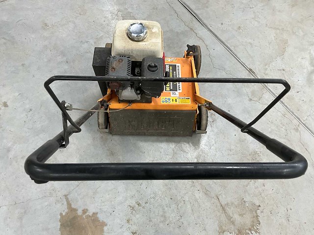 Eliet 450 verticuteermachine - functioneel - afbeelding 3 van  4