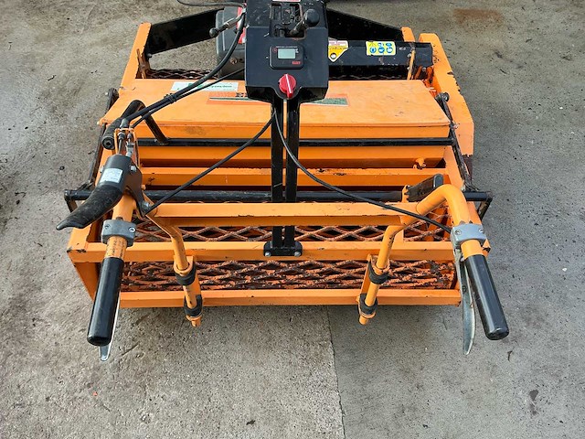 Eliet doorzaaimachine met geïntegreerde opraapfunctie. zaaimachine - afbeelding 6 van  23