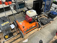 Eliet e501 vm verticuteermachine - afbeelding 1 van  5