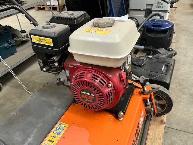 Eliet e501 vm verticuteermachine - afbeelding 4 van  5