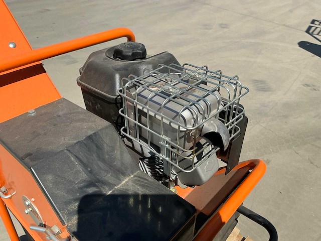 Eliet maestro benzine houtversnipperaar - afbeelding 7 van  8