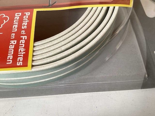 Ellen tochtband, wit, rol 7,5 meter (128x) - afbeelding 3 van  5