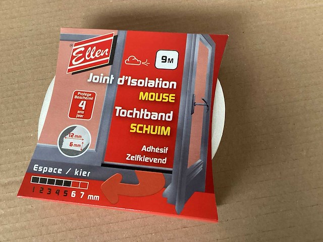 Ellen zelfklevend tochtband schuim 12x6mm, 9 meter (600x) - afbeelding 1 van  8