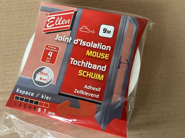 Ellen zelfklevend tochtband schuim 12x6mm, 9 meter (600x) - afbeelding 2 van  8