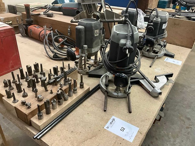 Elu mof 131 bovenfrees - afbeelding 1 van  3