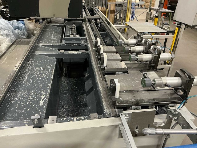 Elumatec - sbz122.34 - cnc milling machine - 2009 - afbeelding 7 van  19
