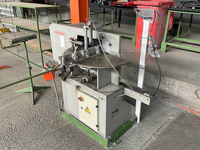 Elumatec af 223 uithoekfreesmachine - afbeelding 1 van  2