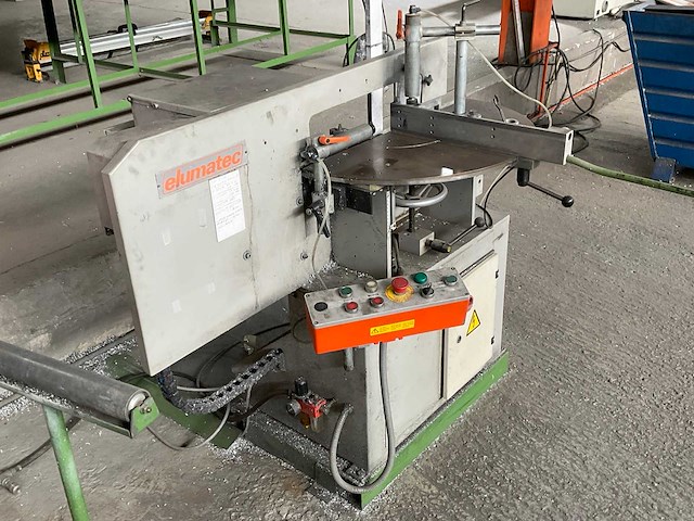 Elumatec af 223 uithoekfreesmachine - afbeelding 2 van  3