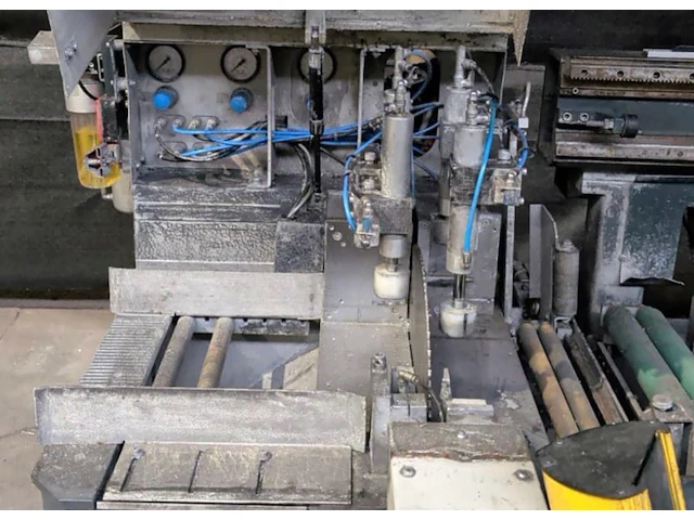 Elumatec sap 650/10 volautomatische opduwzaag - afbeelding 10 van  14