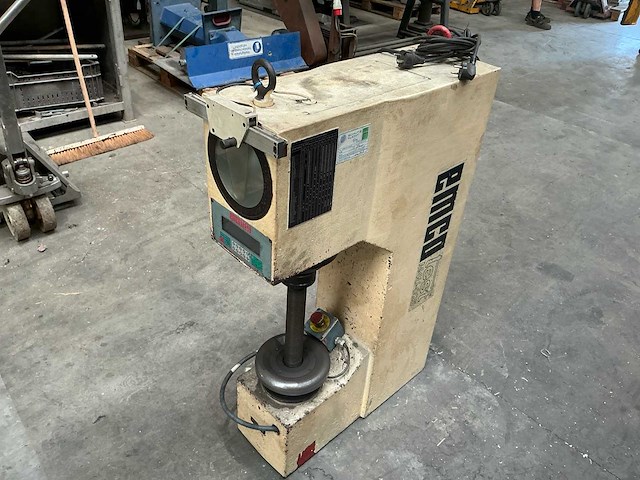 Emco test m4u-025 hardheidtester - afbeelding 1 van  4