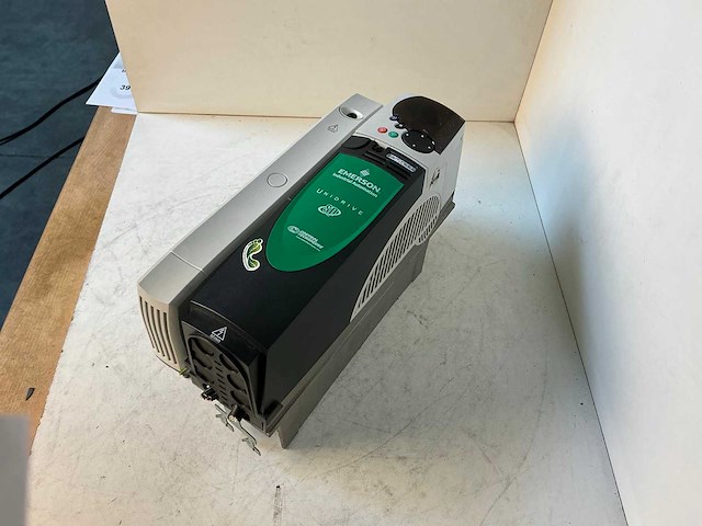 Emerson unidrive sp2401 frequentieregelaar - afbeelding 3 van  7