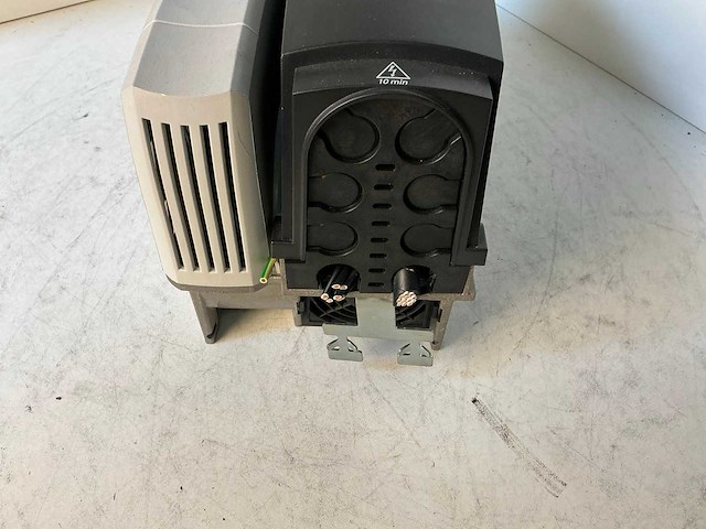 Emerson unidrive sp2401 frequentieregelaar - afbeelding 3 van  5
