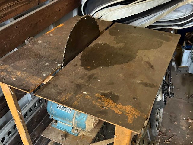 Emf dordt 226b zaagtafel - afbeelding 1 van  5