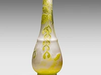 Emile gallé (1846-1904), a cameo glass 'leaves and pods' vase, signed to the body (1908-1920) 45 cm. (17.71 in.) - afbeelding 5 van  9