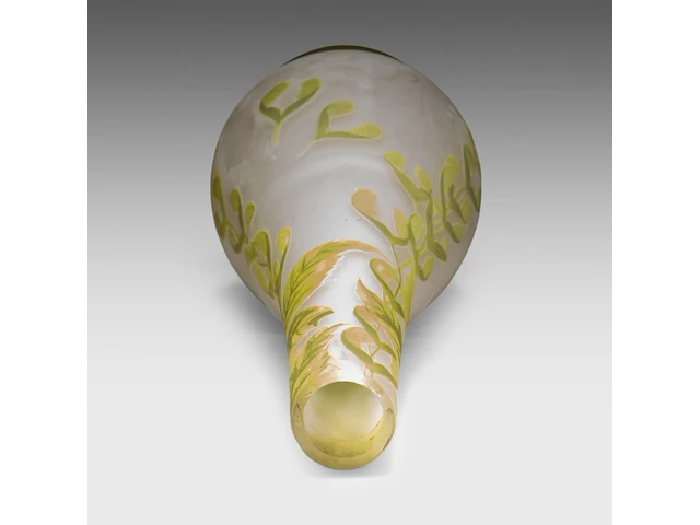 Emile gallé (1846-1904), a cameo glass 'leaves and pods' vase, signed to the body (1908-1920) 45 cm. (17.71 in.) - afbeelding 6 van  9