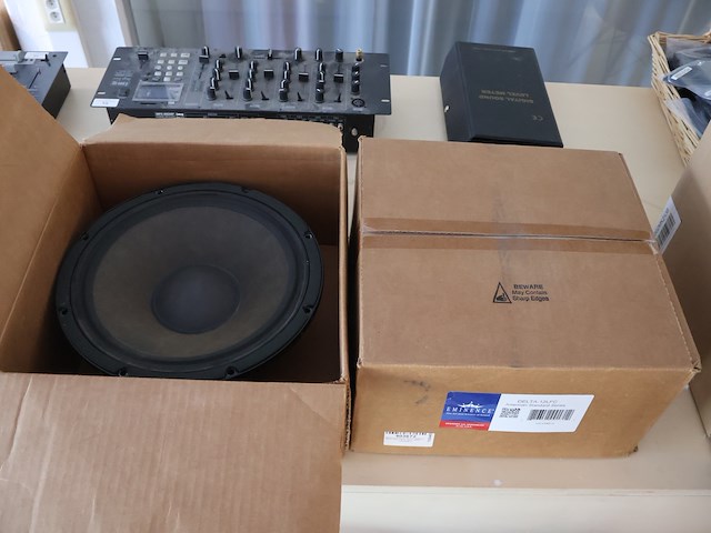 Eminence woofer (x2) - afbeelding 1 van  3