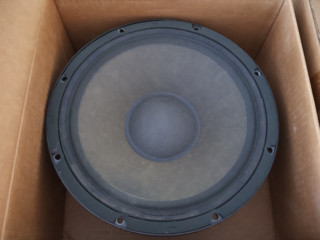 Eminence woofer (x2) - afbeelding 2 van  3