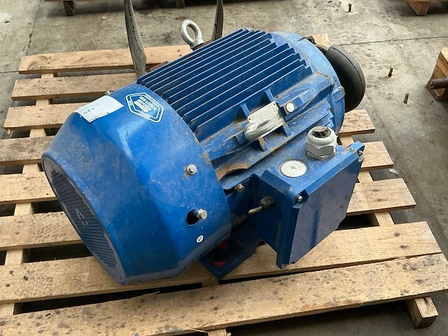 Emk t200l-4 elektromotor - afbeelding 3 van  3