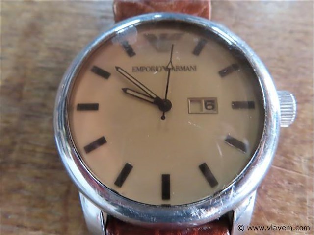 Emporio armani horloge, bandje kapot, werking niet getest - afbeelding 2 van  4