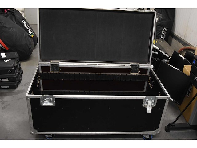 Empty flightcase - other - afbeelding 2 van  2