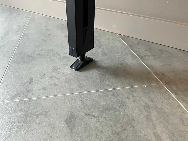 Emu zero open bureau opstelling - afbeelding 19 van  22