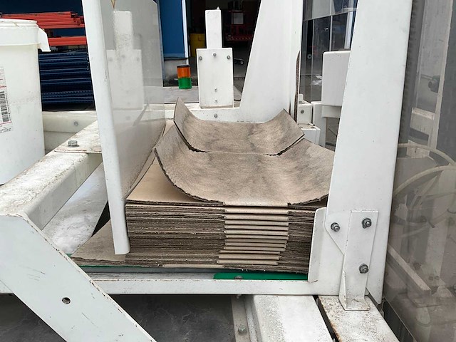 Endoline 201 kartonvormmachine - afbeelding 9 van  11