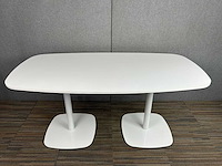 Enea - ovaal - vergadertafel