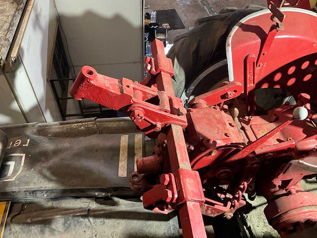 Energic k bosbouwtractor - afbeelding 10 van  20