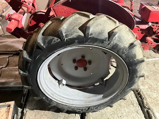 Energic k bosbouwtractor - afbeelding 17 van  20