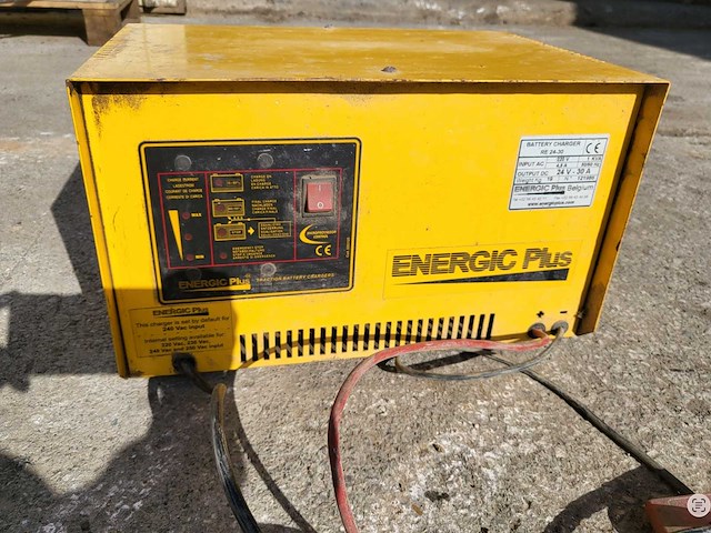 Energic plus re 24-30 heftruck acculader - afbeelding 1 van  7
