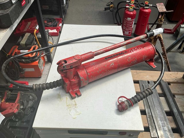 Enerpac hydraulische handpomp - afbeelding 1 van  4