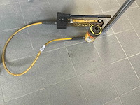 Enerpac p392 hydraulische handpomp - afbeelding 1 van  4