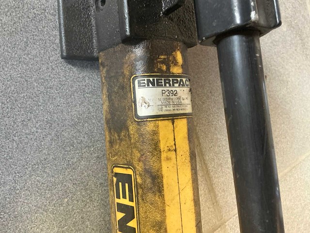 Enerpac p392 hydraulische handpomp - afbeelding 3 van  4
