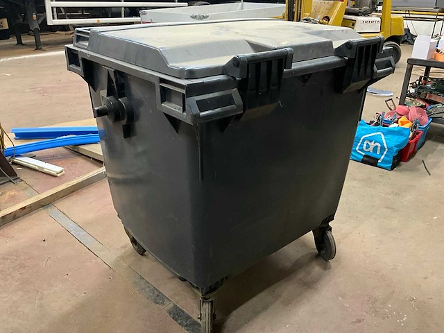 Engels afval rolcontainer - afbeelding 2 van  2