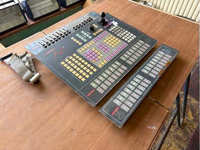 Engima - light mixing console - afbeelding 4 van  5