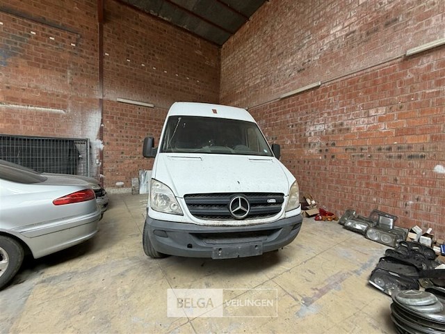 Enkel carrosserie mercedes sprinter 215 cdi - afbeelding 16 van  16