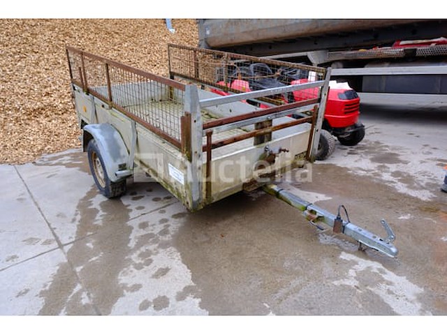 Enkelassige aanhanger, merk en model onleesbaar - afbeelding 17 van  19