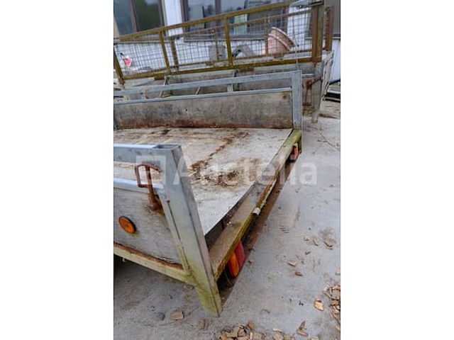 Enkelassige aanhanger, merk en model onleesbaar - afbeelding 10 van  14