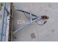 Enkelassige aanhanger, merk en model onleesbaar - afbeelding 11 van  14
